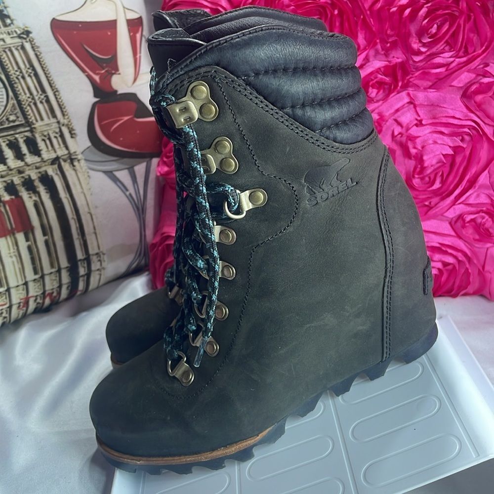 Sorel Conquest Waterproof Wedge BootsWomen's Leather Olive-Dark Grey Size 6 - Picture 4 of 15
